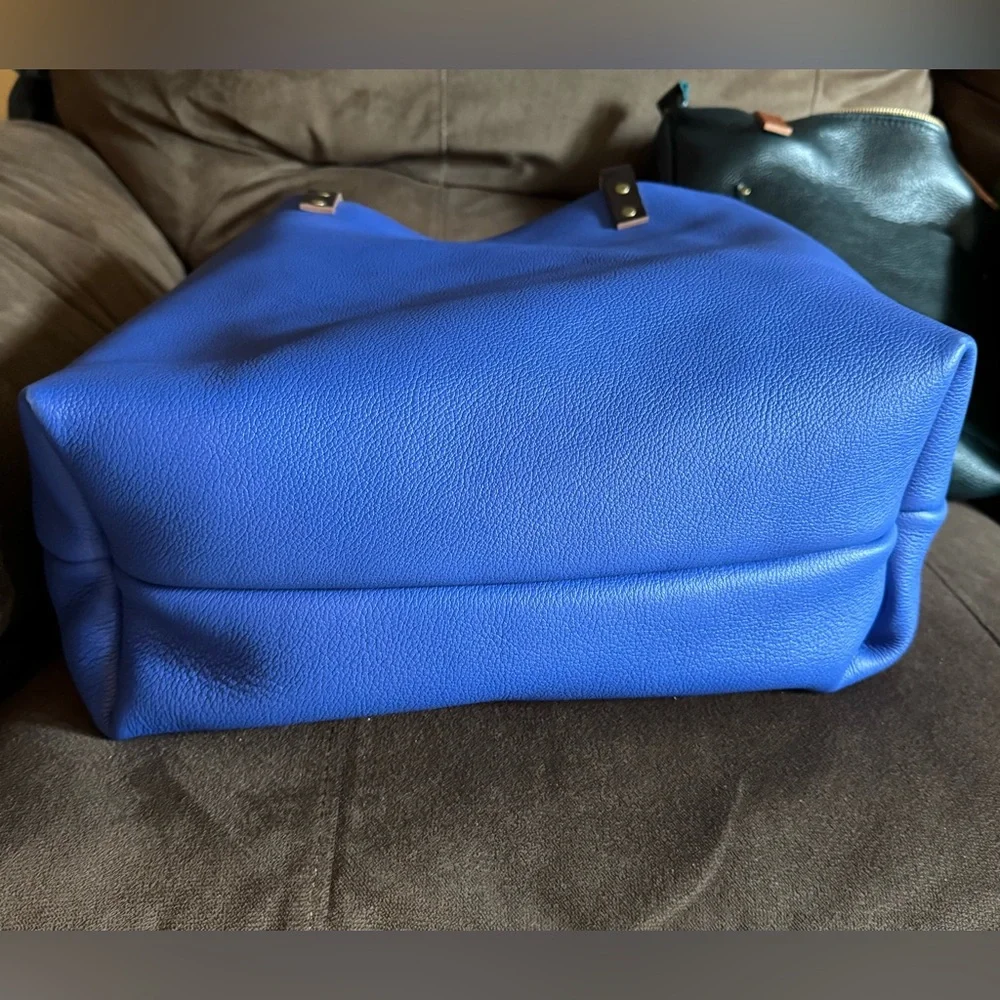 Portland Leather Oversized Classic Astro Blue Tote - Picture 3 of 4